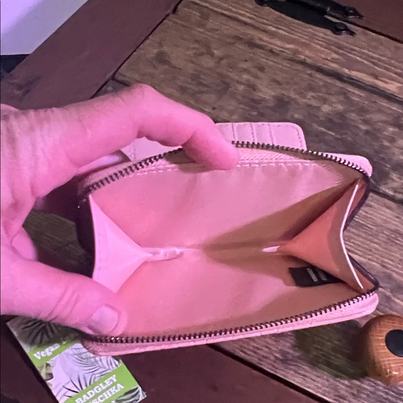 NWT Badgley Mischka Blush Croc-Embossed Wallet - Picture 6 of 7